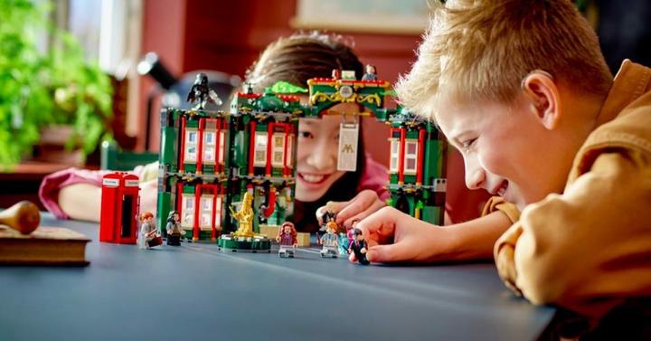 Produktbild LEGO Zaubereiministerium (76403, LEGO Harry Potter)