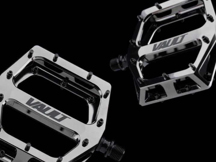 Produktbild DMR Vault Plattform-Pedal, black chrome