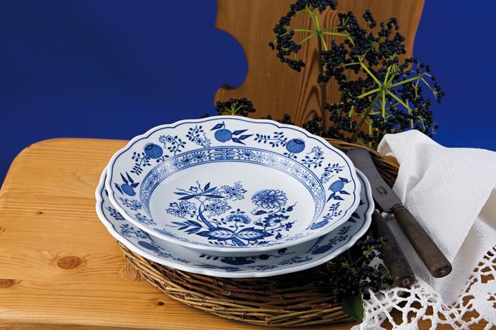 Actual product image Hutschenreuther Blue onion pattern
