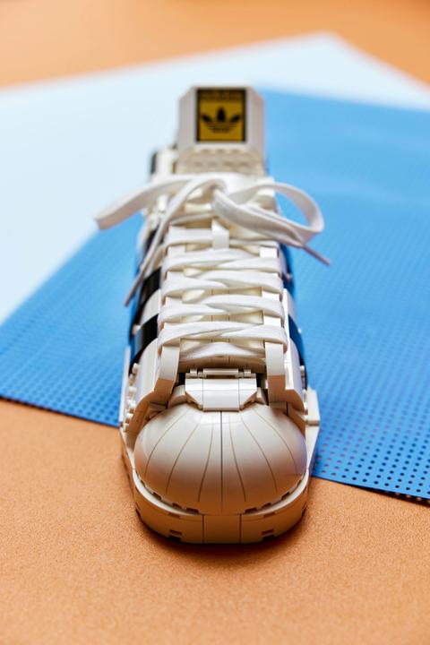 Image du produit LEGO Adidas Originals Superstar (10282, LEGO Icons)