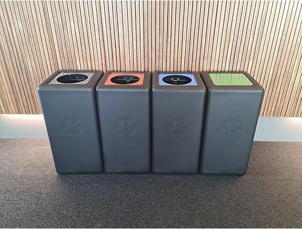 Immagine prodotto ReinigungsBerater Sistema di raccolta differenziata BrickBin, bidone di plastica nero arancione da 65 L con supporto (65 l)