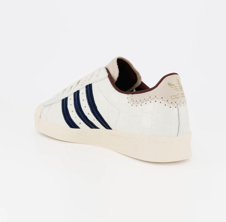 Actual product image adidas Superstar (44)
