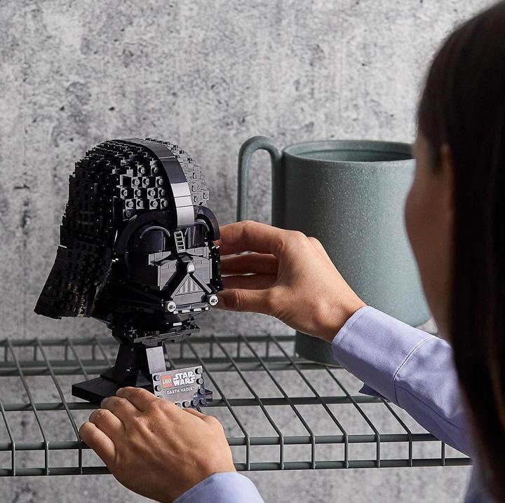 Actual product image LEGO Darth Vader Helmet (75304, LEGO Star Wars)