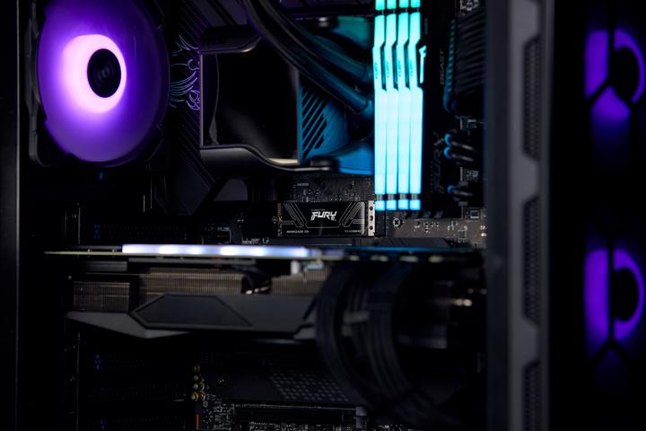 Actual product image Kingston FURY Renegade G5 (4096 GB, M.2 2280)