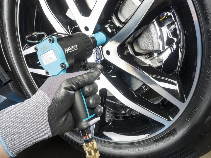 Actual product image HAZET Impact wrench ∙ extra short 9012M ∙ Maximum loosening torque: 1100 Nm ∙ Square, solid 12.5 mm… (Air blast)