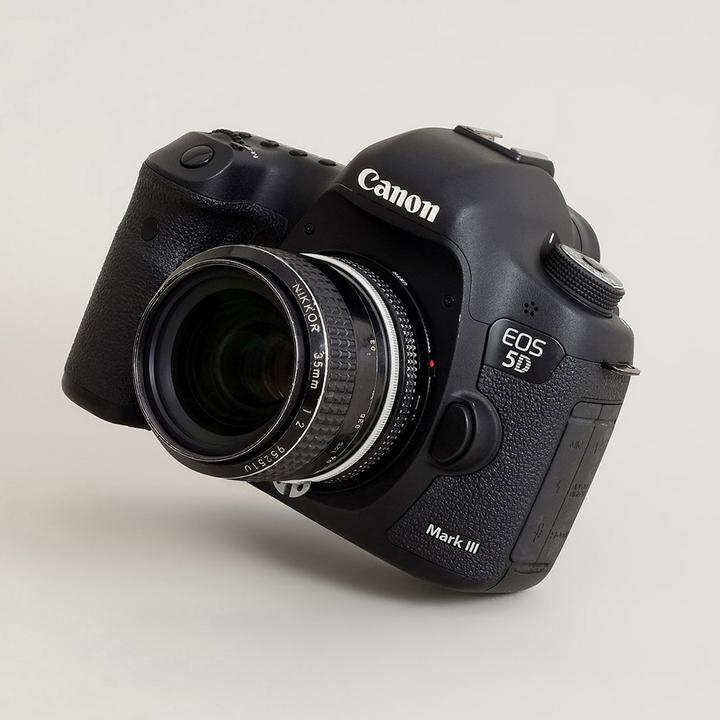 Actual product image Urth Lens Mount Adapter: Compatible with Nikon F Lens to Canon (EF / EF S) Camera Body