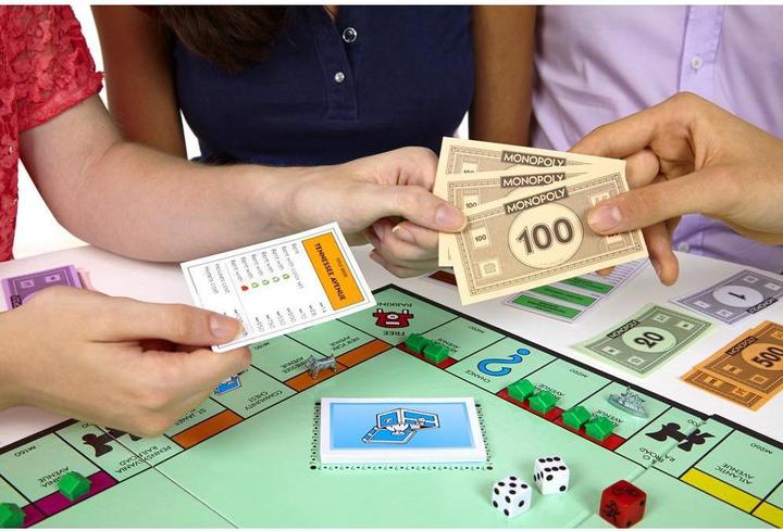 Actual product image Monopoly Classic Switzerland Edition (German, French)