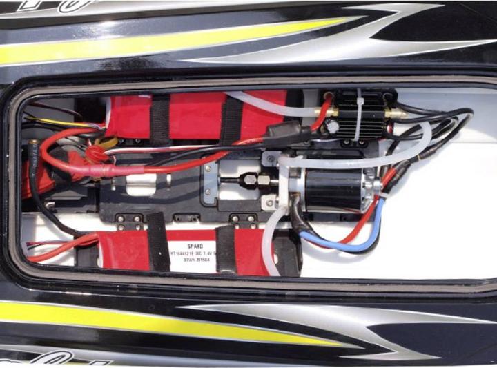 Actual product image Amewi Triumph 800