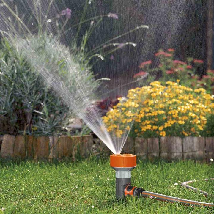 Immagine prodotto Gardena Classica torsione dell'irrigatore a 4 piastre - Azione (Area irrigatore)