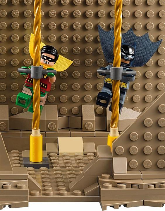 Immagine prodotto LEGO Batcaverna dei supereroi DC Comics (76052, LEGO DC)