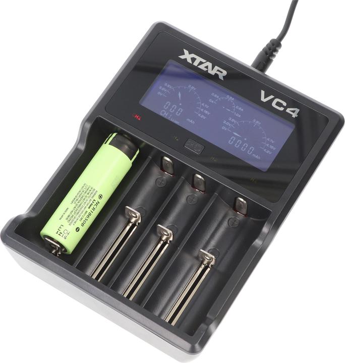AccuCell Panasonic 18650 Li-ion battery and 4X Li-ion fast charger (1 pcs., 18650, 3400 mAh, Battery + charger)