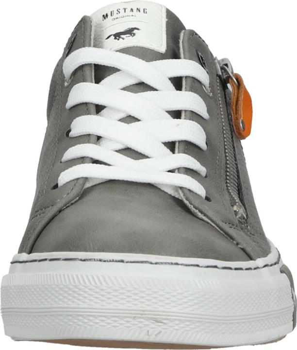 Immagine prodotto Mustang Questa scarpa stringata alla moda è un must have assoluto di questa stagione. La scarpa è dotata di (42)