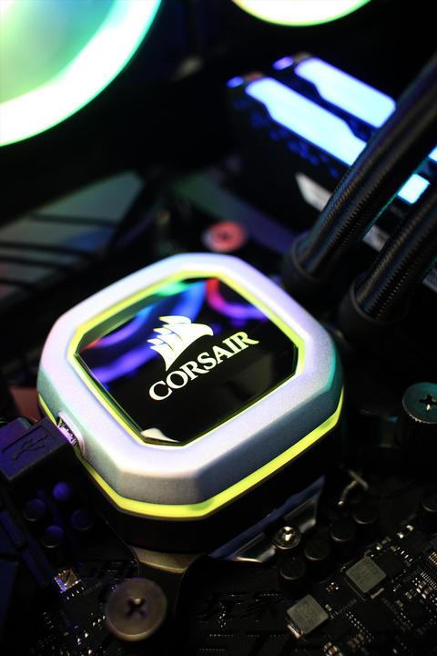 Image du produit Mifcom Spectrum RTX2080S Core i7 (Intel Core i7-9700K, 32 Go, 500 Go, GeForce RTX 2080 Super)