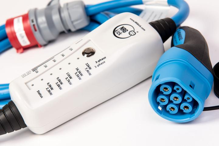 Actual product image NRGkick 16A, type 2, light (Type 2, 11 kW, 16 A, CEE 16)