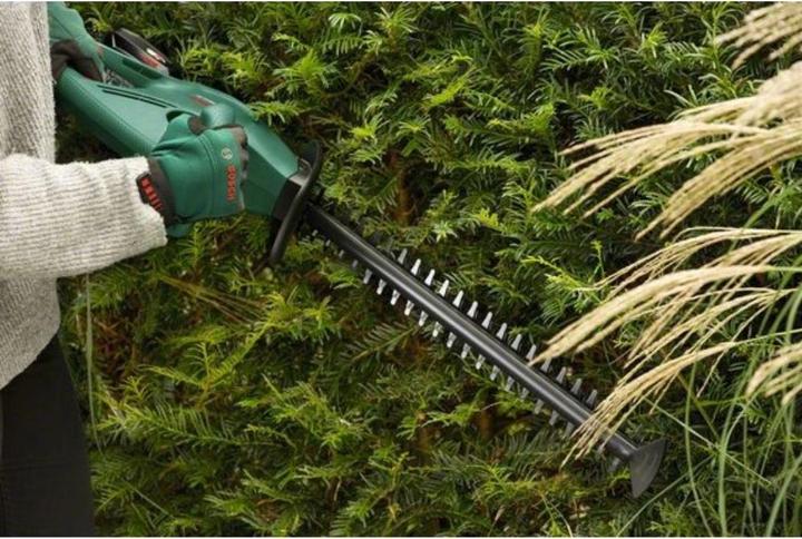 Actual product image Bosch Home & Garden UniversalHedgeCut 50 (Electric hedge trimmer)