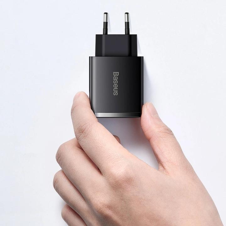 Produktbild Baseus Compact Quick Charger (30 W)