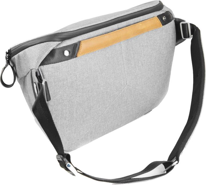Actual product image Peak Design Everyday Sling (Camera shoulder bag, 10 l)