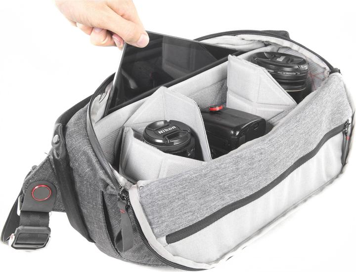 Actual product image Peak Design Everyday Sling (Camera shoulder bag, 10 l)
