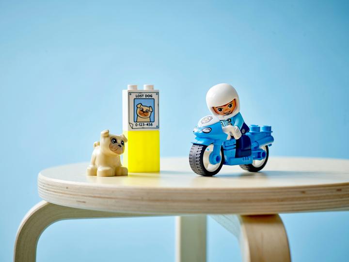 Actual product image LEGO Police motorcycle (10967)