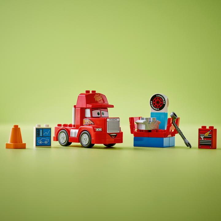 Image du produit LEGO Mack pendant la course (10417)