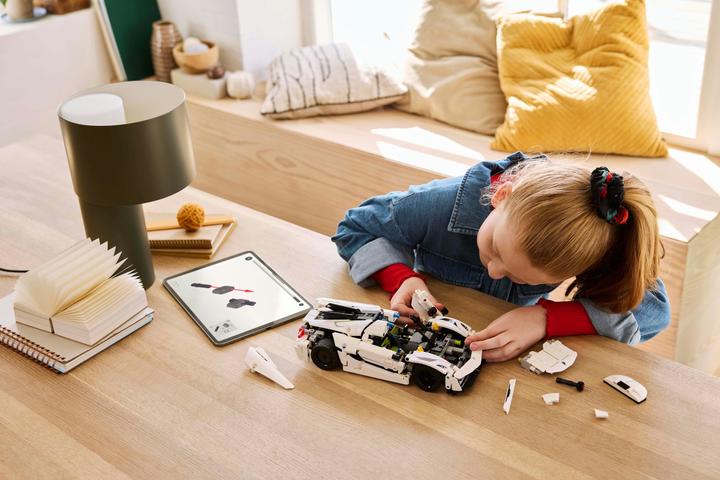 Actual product image LEGO Koenigsegg Jesko Absolut (42184, LEGO Technic)