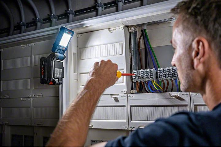 Image du produit Bosch Professional GLI 18V-800 (800 lm)