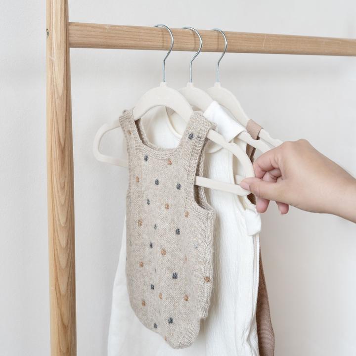 Image du produit 3 Sprouts Velvet Hanger (jeu de 15) - Beige (15 x)