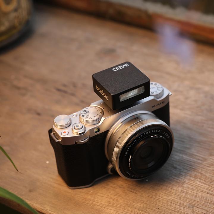 Actual product image Godox iM20 iFlash Camera Flash (Plug-on flash, Godox)