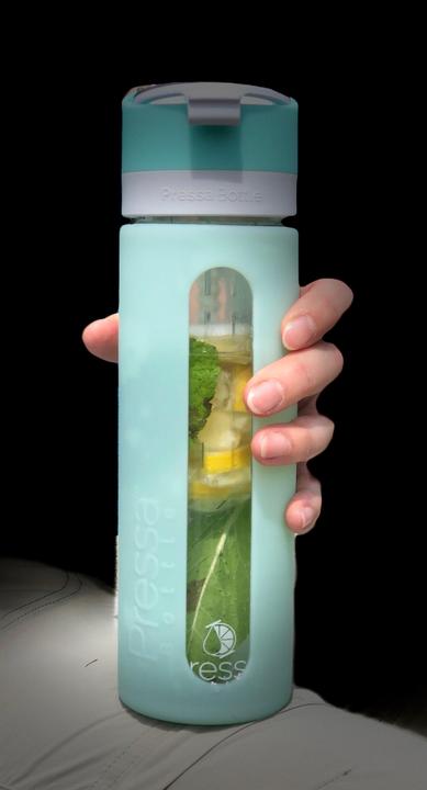 Actual product image Pressa Bottle Glass silicone case (0.71 l)