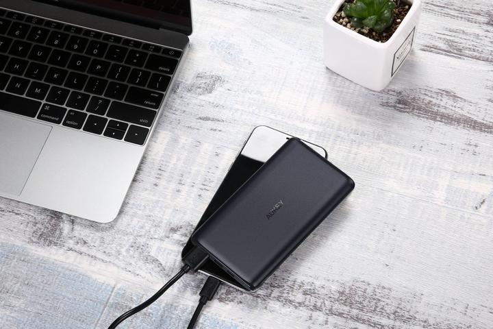 Actual product image Aukey PB-XN5 (5000 mAh, 18 W, 18.50 Wh)