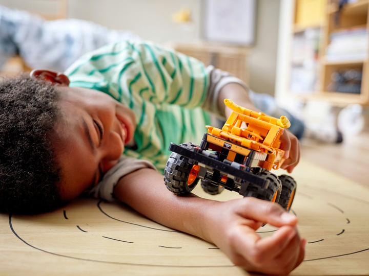 Actual product image LEGO Monster Jam - El Toro Loco (42135, LEGO Technic)
