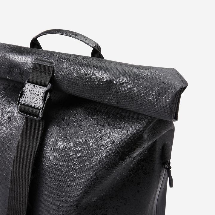 Actual product image Btwin Speed 900 Backpack - Black (25 l)