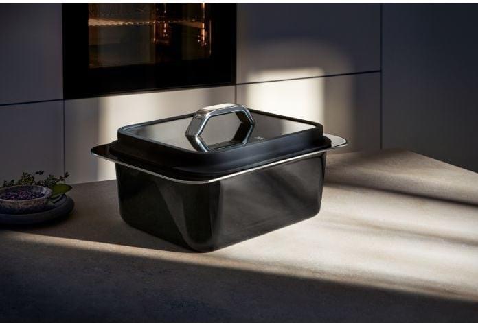 Produktbild WMF Bräter Fusiontec 38 cm x 24 cm x 18 cm (24 cm, Bräter + Schmortopf, Stahl, Keramik)