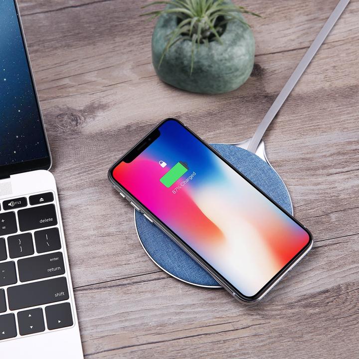 Actual product image Aukey LC-Q4 Wireless Charger (10 W)