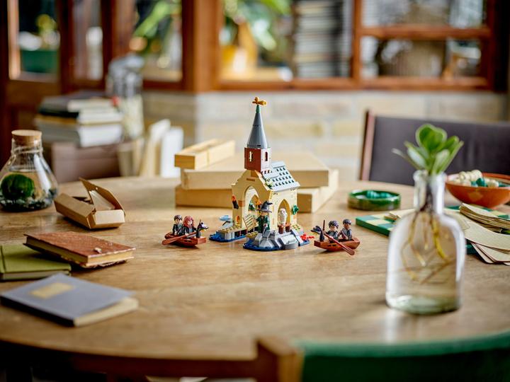 Produktbild LEGO Bootshaus von Schloss Hogwarts (76426, LEGO Harry Potter)