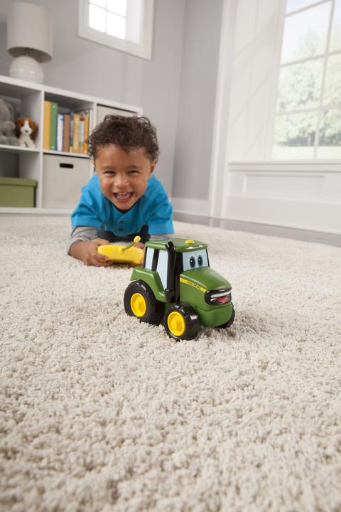Produktbild Tomy RC JohnyTractor