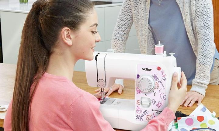 Produktbild Brother KE14S Nähmaschine