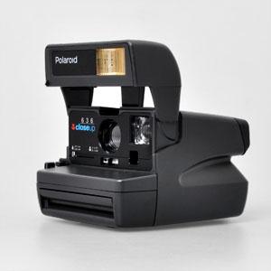 Produktbild Polaroid 600 Camera Kit Refurbished A + 2 x Farbfilme