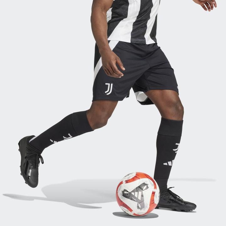 Actual product image adidas Juventus Turin Shorts (M)