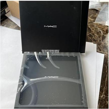 Actual product image MAC Cosmetics Pro Palette Medium Compact