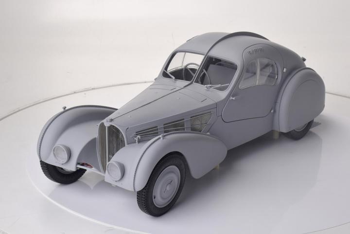 Produktbild 1:8 IXO Bugatti 57 SC
