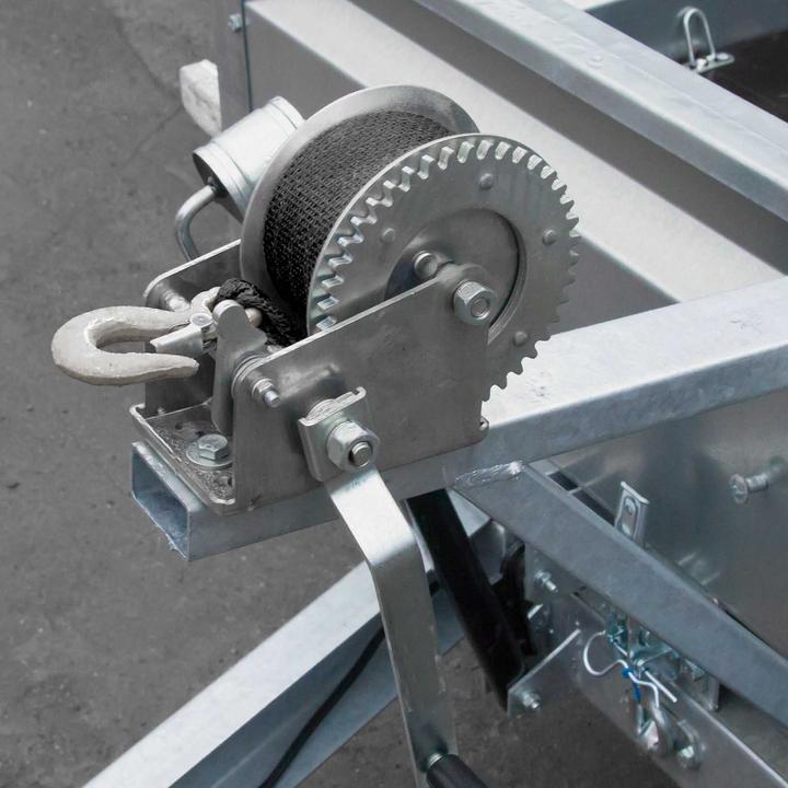 Actual product image Wiltec Manual Hand Wire Winch with 550kg Tensile Force 7m Belt Length 4:1:1 Gear Car Boat Trailer Caravan