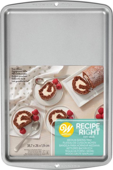 Actual product image Wilton Recipe Right baking tray 38x26cm