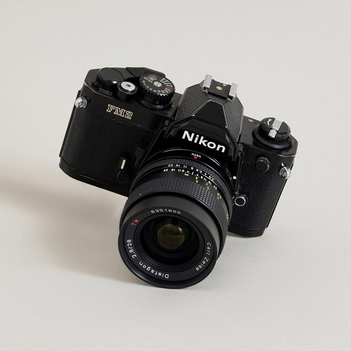 Actual product image Urth Lens Mount Adapter: Compatible with Contax/Yashica (C/Y) Lens to Nikon F Camera Body (with Optical G