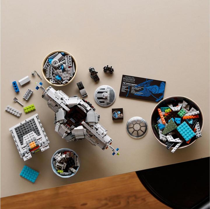 Image du produit LEGO Intercepteur TIE (75382, LEGO Star Wars)