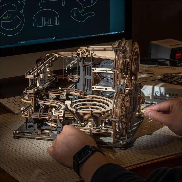 Actual product image Rokr Marble run Night City