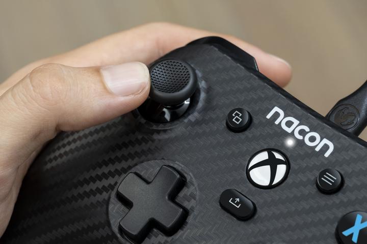 Actual product image Nacon Gaming EVOL-X Pro Controller (PC)