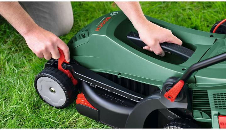 Actual product image Bosch Home & Garden UniversalRotak 37-555 (Electrical connection)