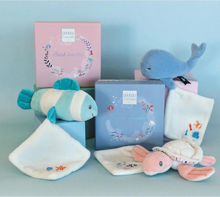 Actual product image Doudou et Compagnie Whale with cuddle cloth, blue 15cm (MQ2) **