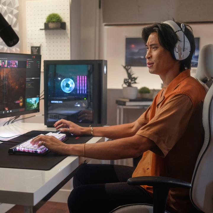 Actual product image HP OMEN 25L GT15-1004ng Gaming PC i7-13700F 16GB/1TB SSD RTX 4070 Win11 (Intel Core i7-13700F, 512 GB, GeForce RTX 4070)